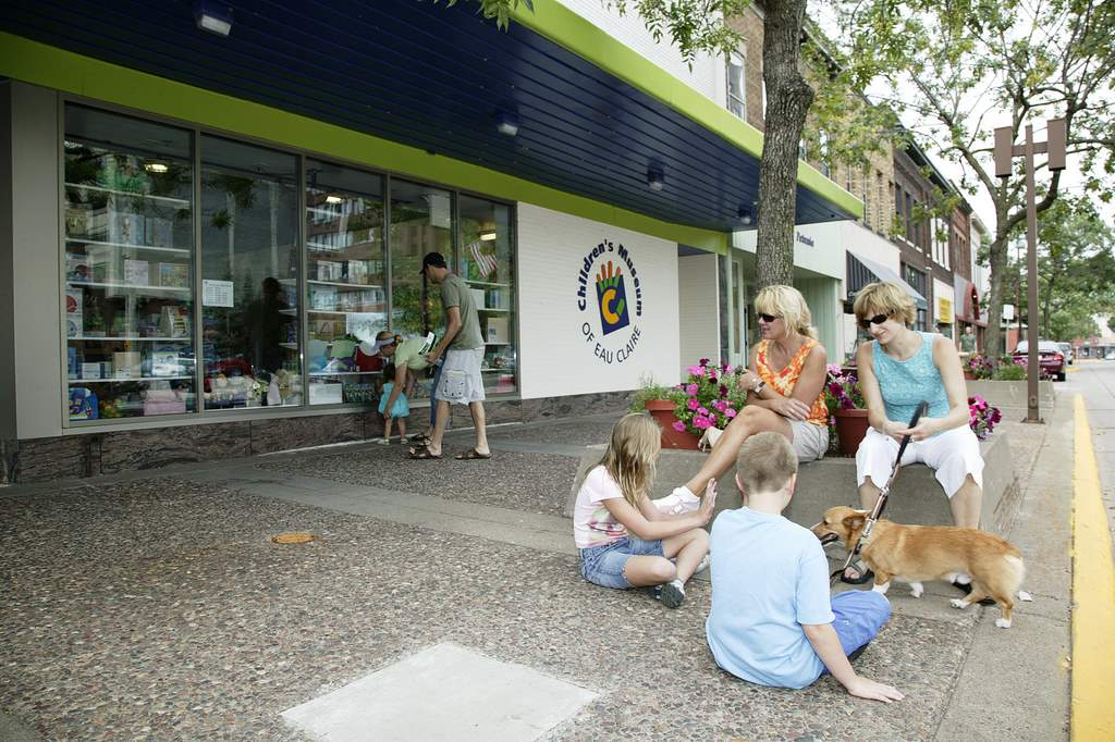 Gathering-Outside-the-Childrens-Museum-of-Eau-Claire