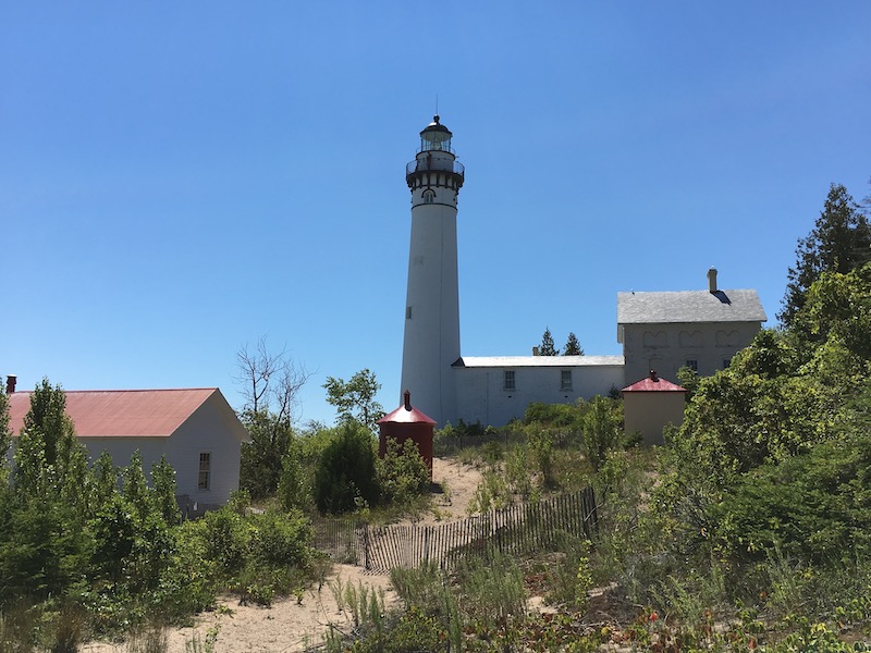lighthouse tour around lake michigan