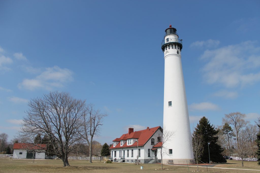 lighthouse tour around lake michigan