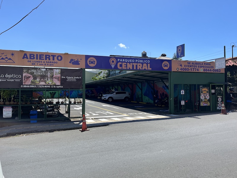 paid parking lot costa rica