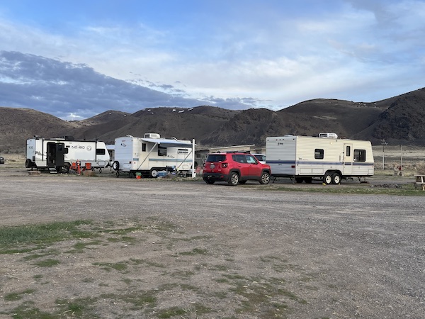 RV caping at Summer Lakes Hot Springs