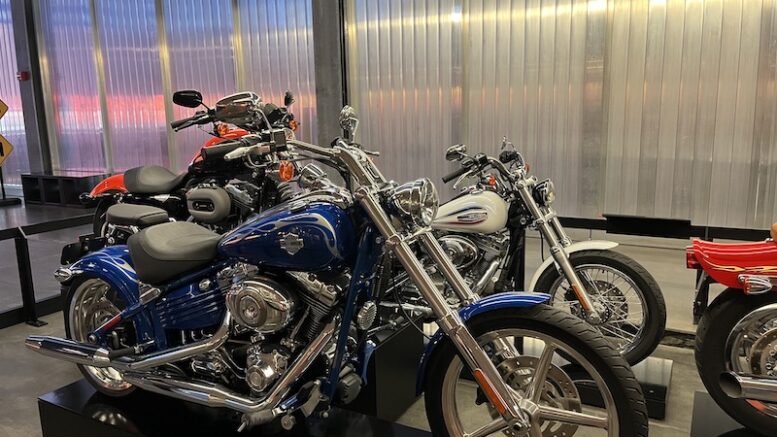 visit harley davidson factory milwaukee